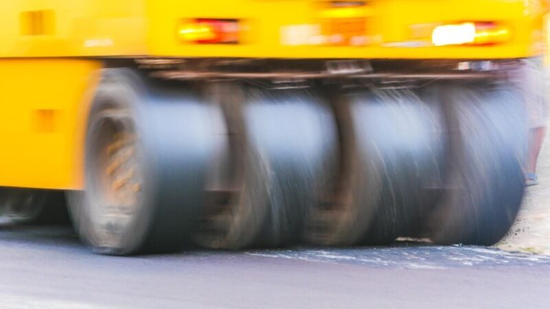 Bezpieczna jazda w Stróży: Ograniczenie prędkości do 20 km/h na ul. Rzecznej