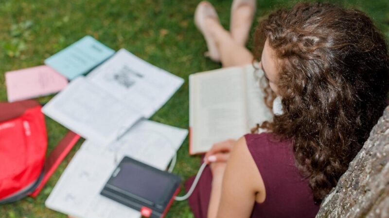 Hejt i mowa nienawiści tematem prelekcji polkowickich policjantów