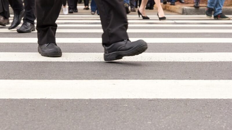 Poważny wypadek na ul. Świdnickiej – utrudnienia w ruchu tramwajów!