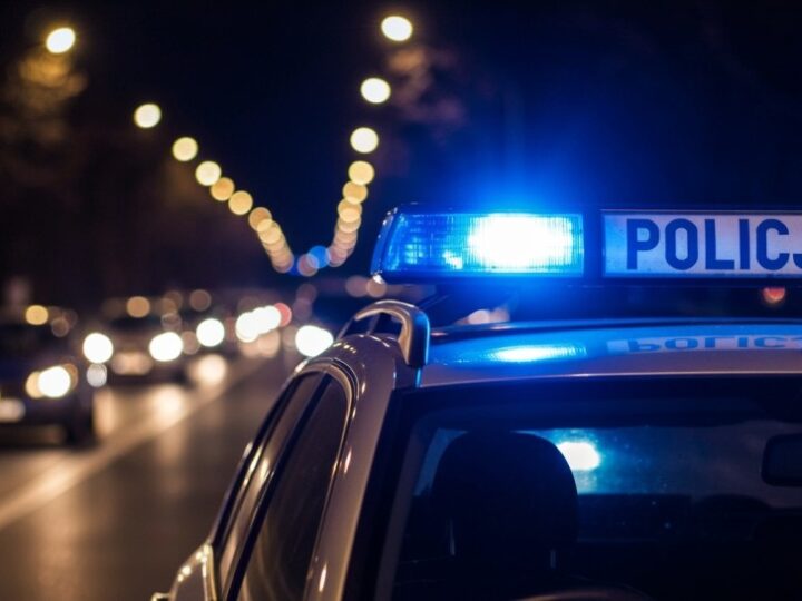 Błyskawiczne odzyskanie skradzionego auta: Senior dziękuje jeleniogórskim policjantom