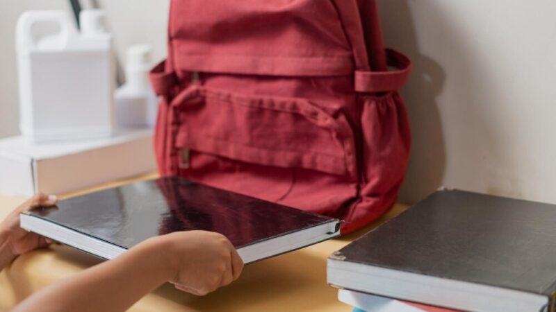 Film edukacyjny dla seniorów: młodzież i policja w akcji!