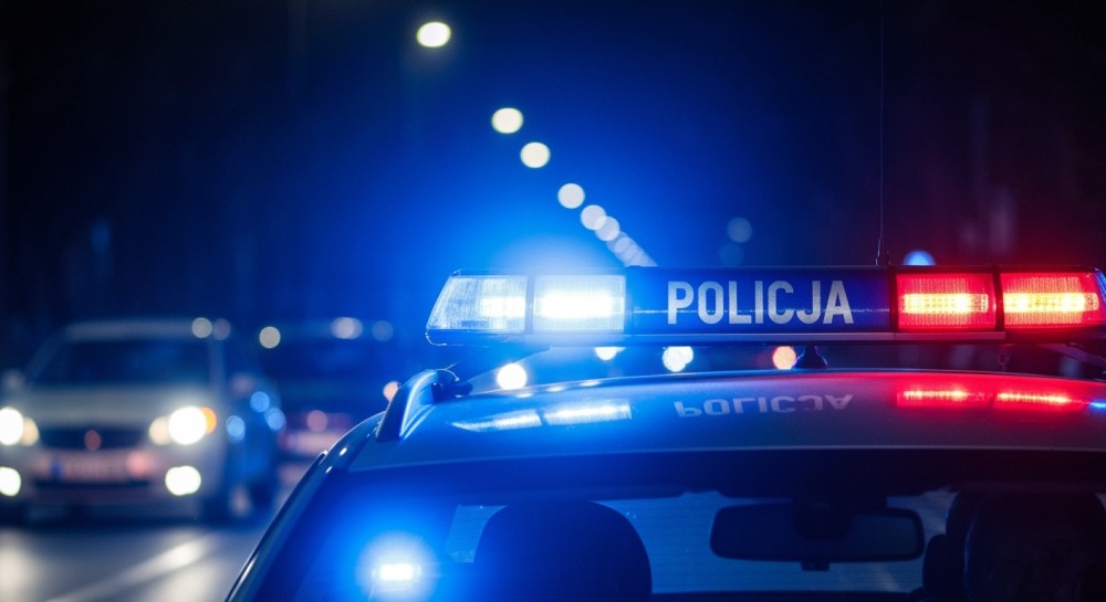 Policja interweniuje: Piesek uratowany od okrutnego właściciela