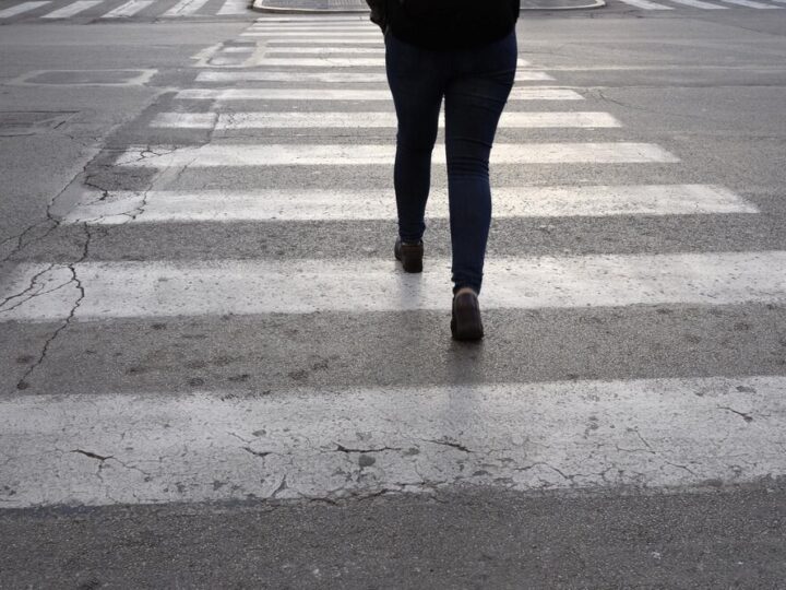 Pijany kierowca ucieka po potrąceniu pieszych w Szczawnie-Zdroju