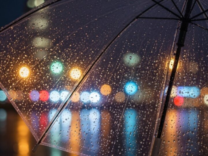 Burze i silny wiatr nad Wrocławiem – ostrzeżenie IMGW!