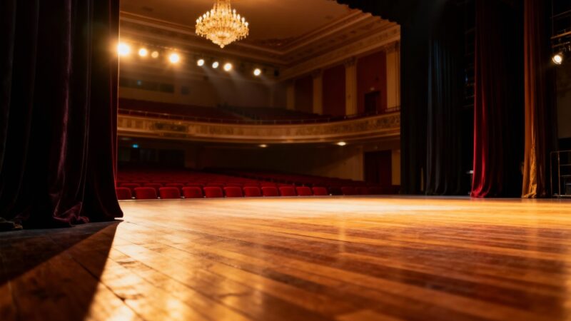 Stereotypy na Scenie: „Amatorki” w Teatrze Współczesnym we Wrocławiu!