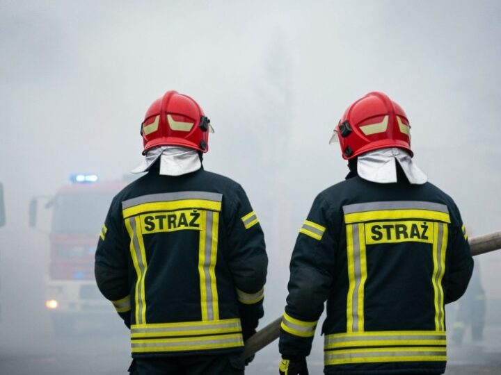 Koparko-ładowarka w akcji: prawda o sprzęcie gaśniczym w Starym Zamku