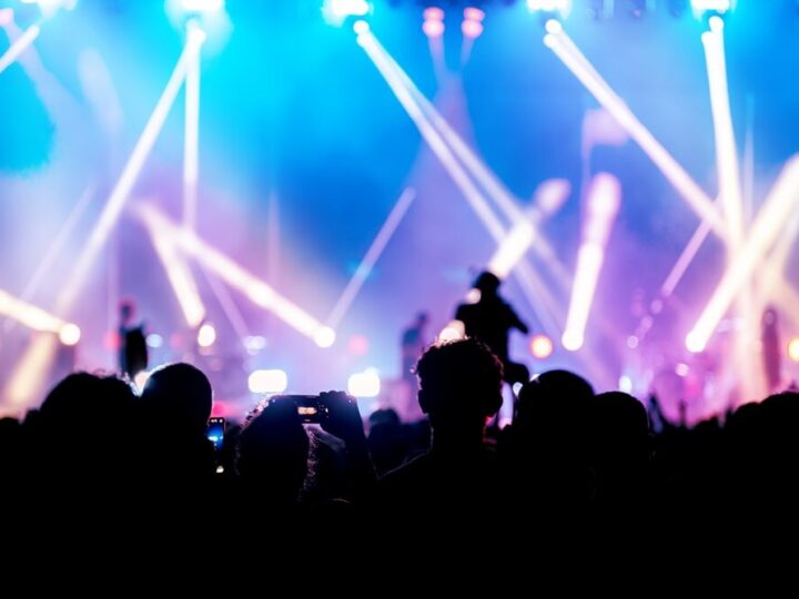 Wrocław rozbrzmiewa muzyką: Festiwal Erste Letnie Brzmienia 2026!