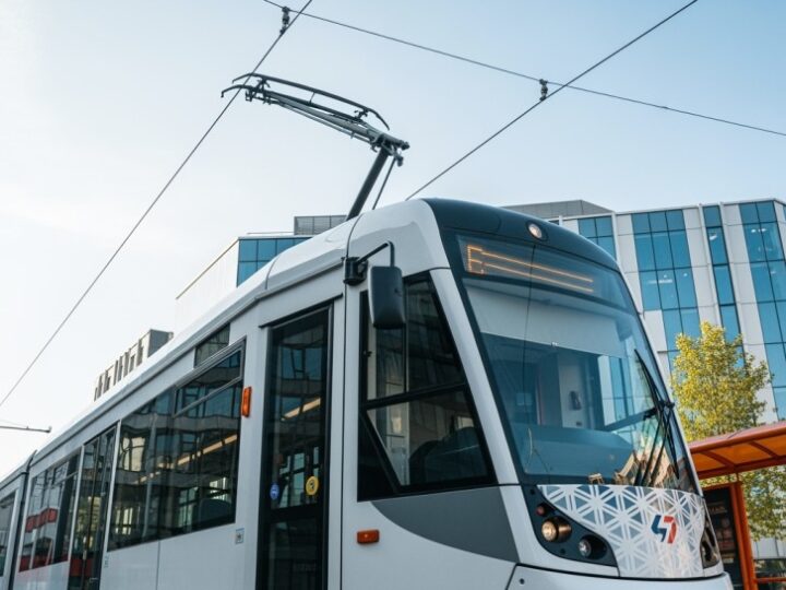 Wrocław modernizuje torowiska: lepsza komunikacja na horyzoncie!