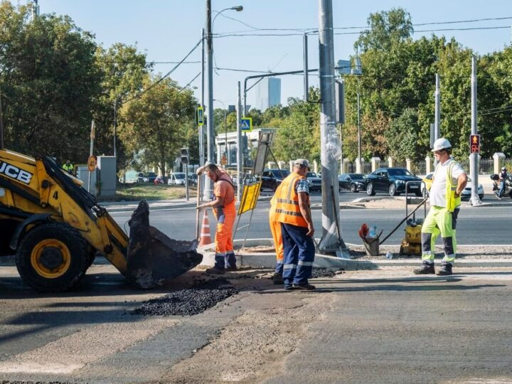 Remont chodnika na Moście Osobowickim: bezpieczniejszy ruch pieszy i rowerowy w Wrocławiu