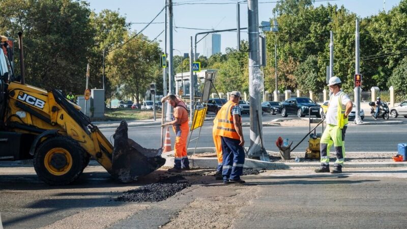 Remont chodnika na Moście Osobowickim: bezpieczniejszy ruch pieszy i rowerowy w Wrocławiu
