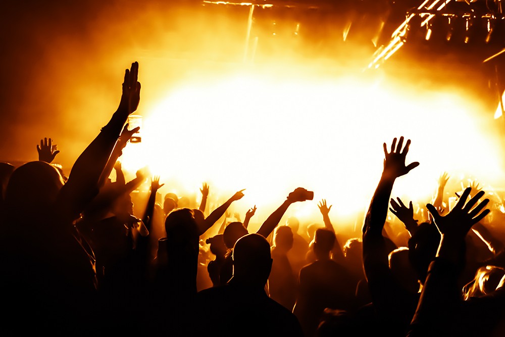 Muzyczne święto w Sulęcinie: Festyn pełen radości i zabawy 15 sierpnia!