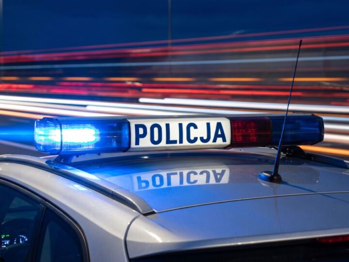 Sąsiedzki koszmar: 42-latek z bronią w ręku zatrzymany przez policję