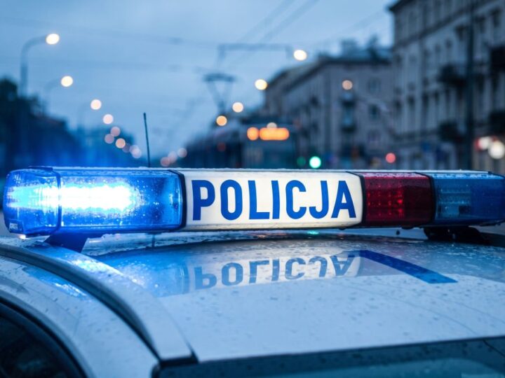 Uciekał przed policją mimo sądowego zakazu. Pościg zakończył na nasypie kolejowym