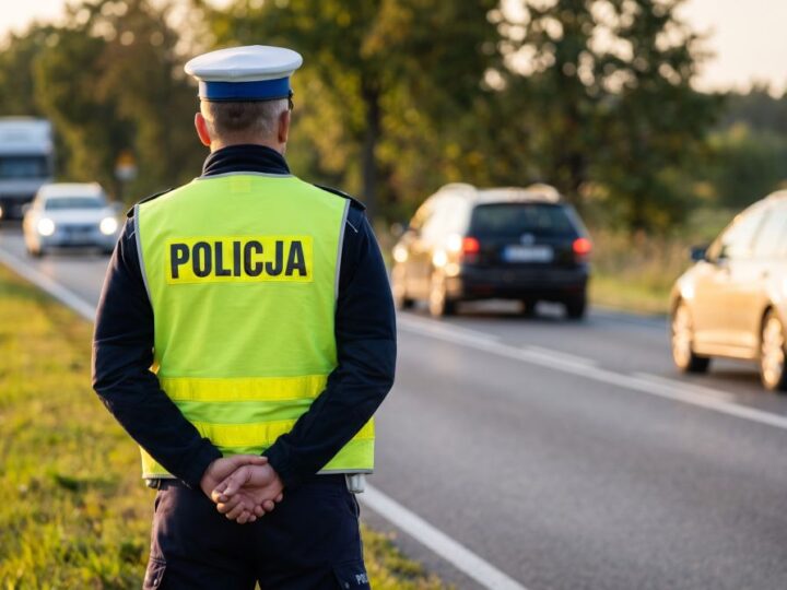 Pijany motocyklista w szaleńczym pościgu: uciekał mimo zakazów i kary