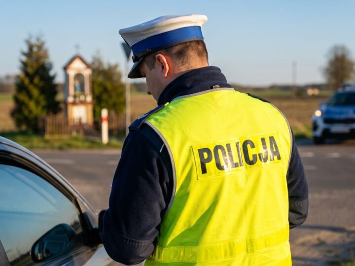 Desperacki pościg przez Dolny Śląsk: zatrzymany uciekinier bez prawa jazdy