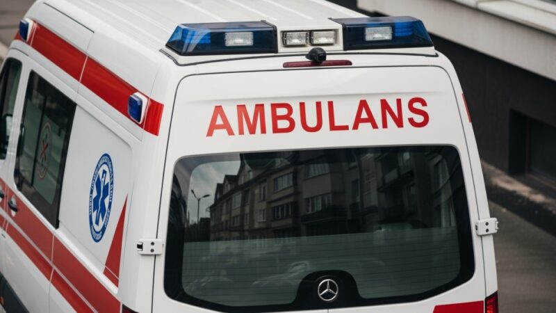Empatyczna interwencja, która uratowała życie – Policja i Straż Ochrony Kolei w akcji